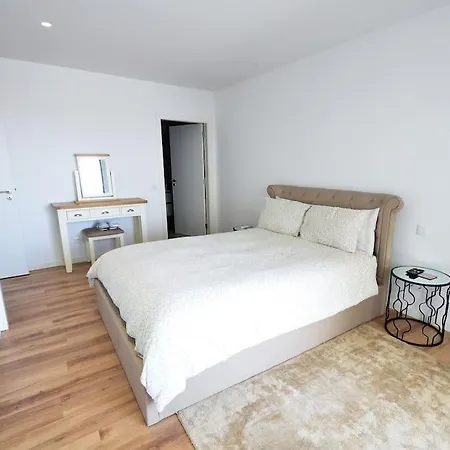 3 Bedroom Apartment, Olhos De Agua At20 * Olhos de Agua (Albufeira)